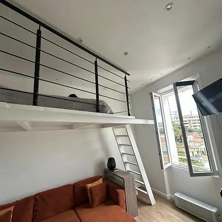 Cosy, 8 Min A Pied Du Palais Et De La *